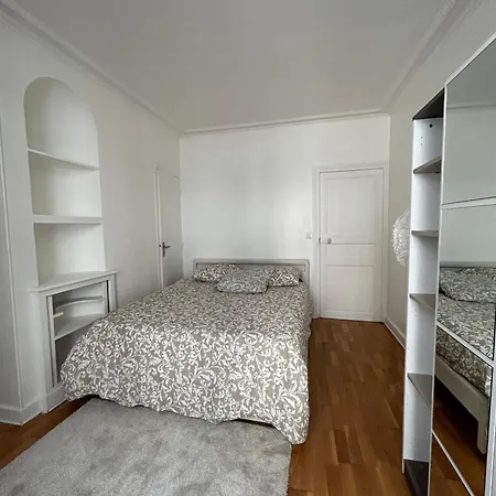 Cosy Quartier Champs Elysees Appartamento Parigi